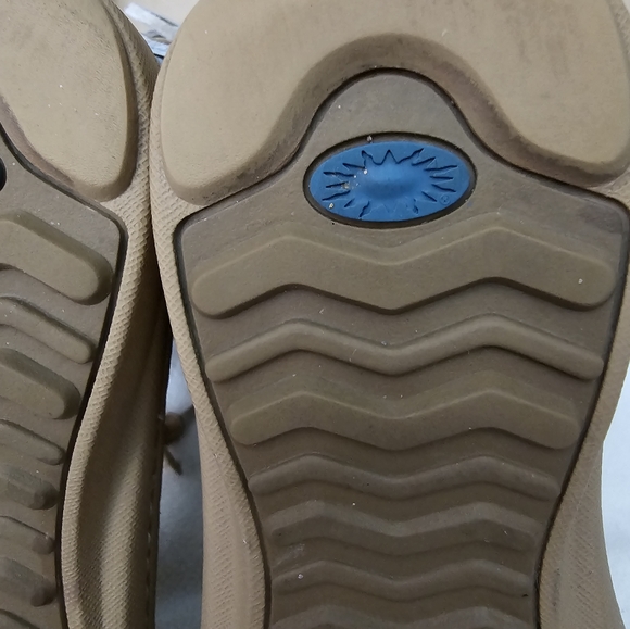 UGG Australia Catalina Tan Leather Lace Up Boot With Sheepskin Size 7 - Picture 12 of 16